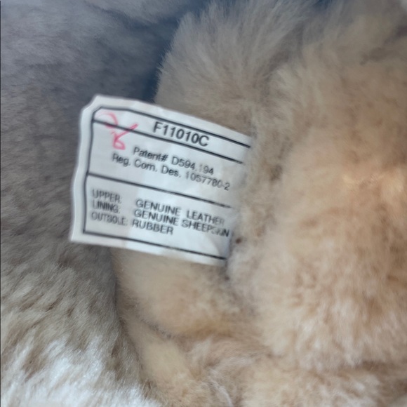 UGG Tan Suede Winter Boots with Cream Lining - Picture 10 of 11